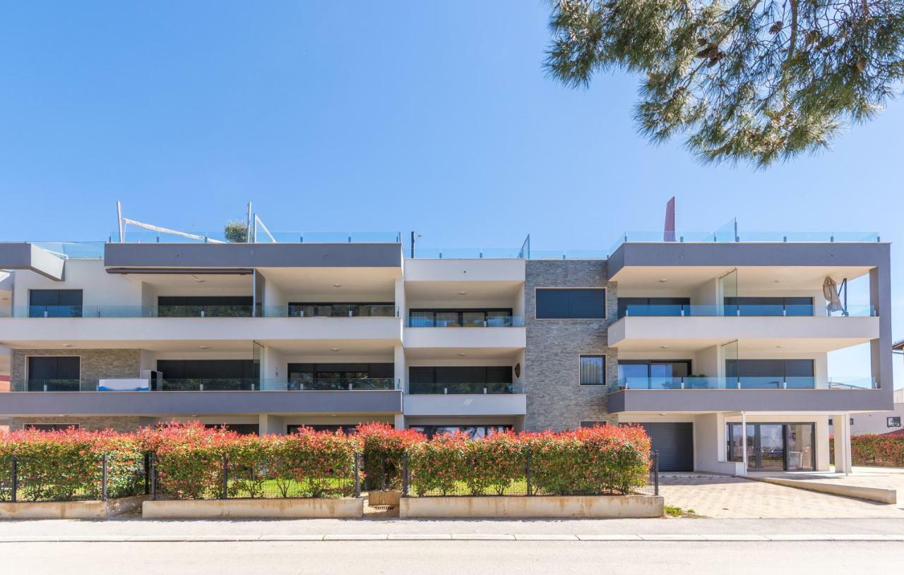 Luxury Apartments Novigrad Новиград Экстерьер фото